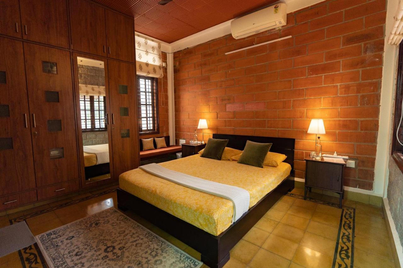 バンガロール Luho Stone House Bed & Breakfast エクステリア 写真