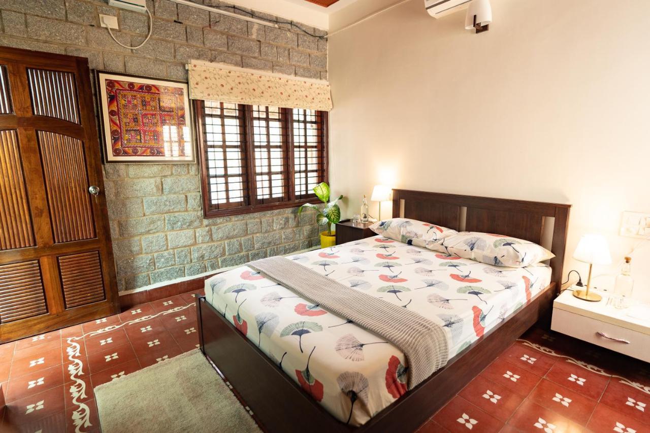 バンガロール Luho Stone House Bed & Breakfast エクステリア 写真