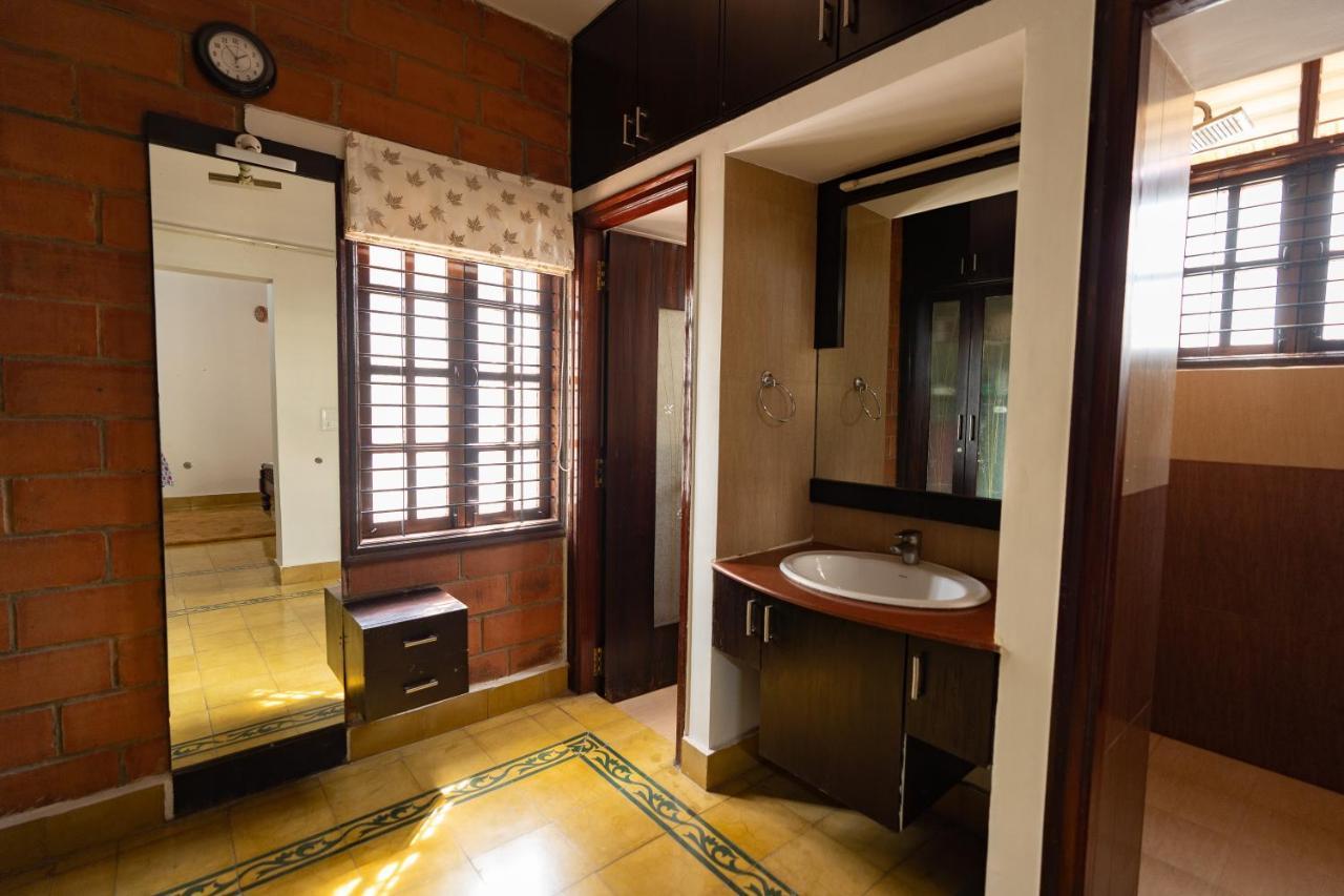 バンガロール Luho Stone House Bed & Breakfast エクステリア 写真