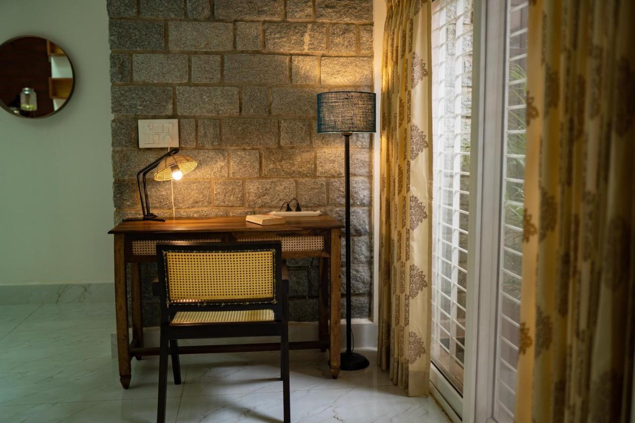 バンガロール Luho Stone House Bed & Breakfast エクステリア 写真
