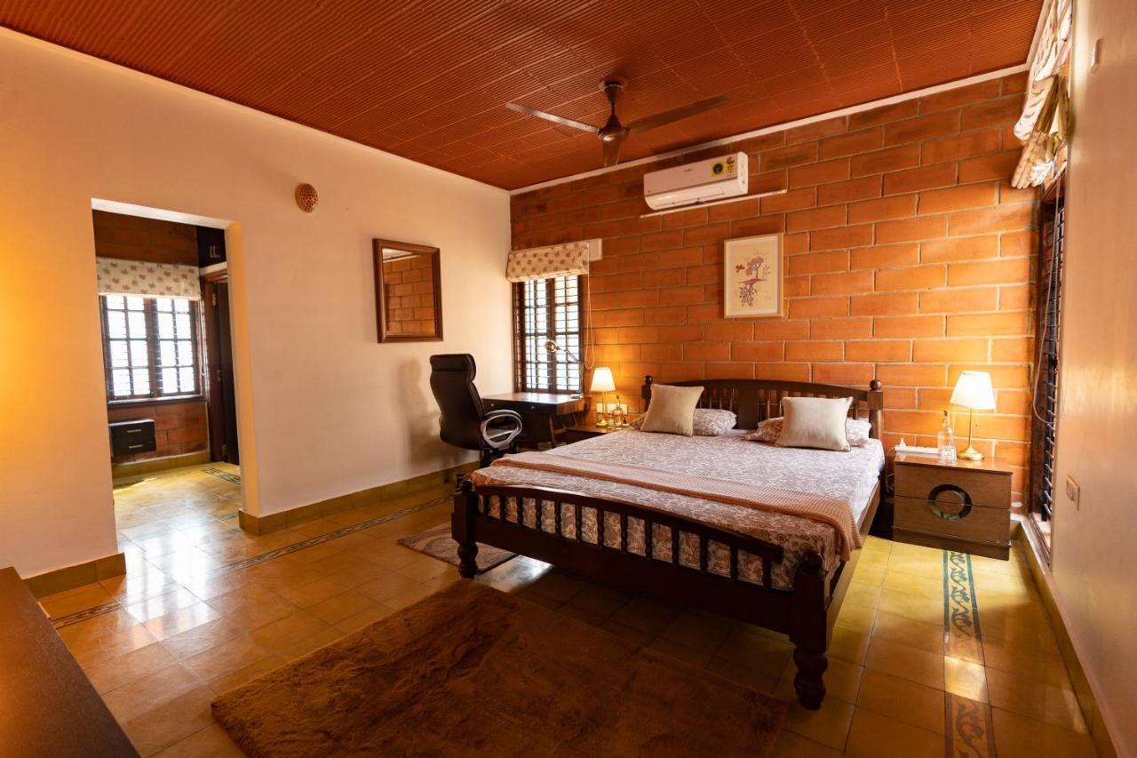 バンガロール Luho Stone House Bed & Breakfast エクステリア 写真