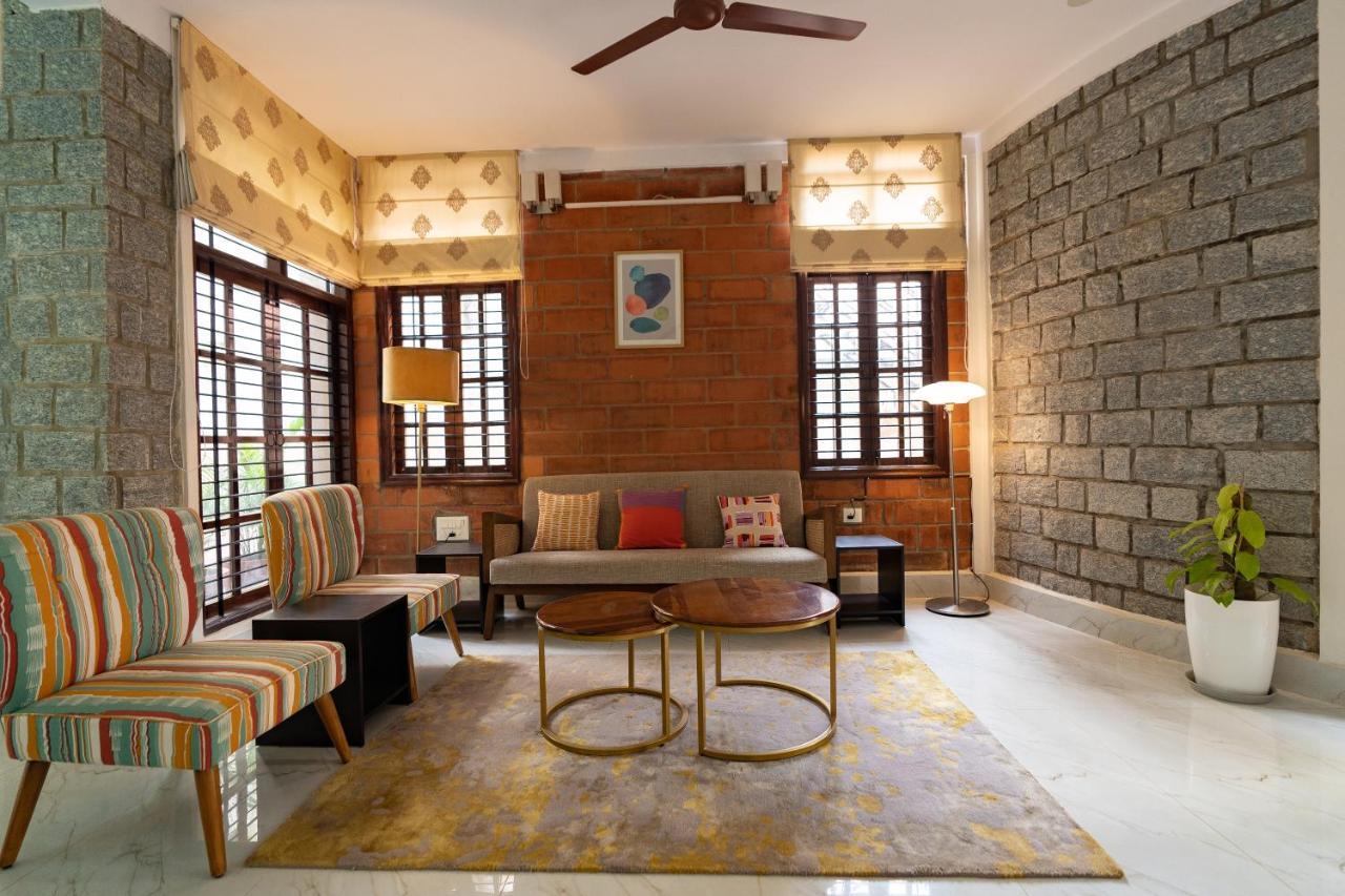 バンガロール Luho Stone House Bed & Breakfast エクステリア 写真