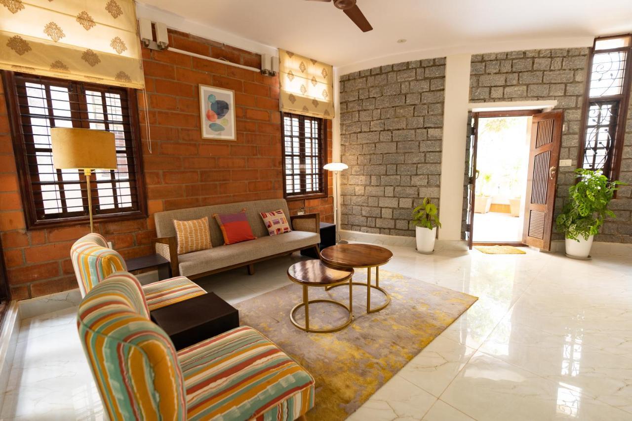 バンガロール Luho Stone House Bed & Breakfast エクステリア 写真