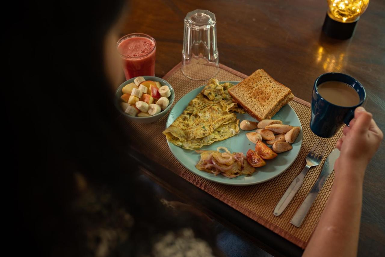 バンガロール Luho Stone House Bed & Breakfast エクステリア 写真